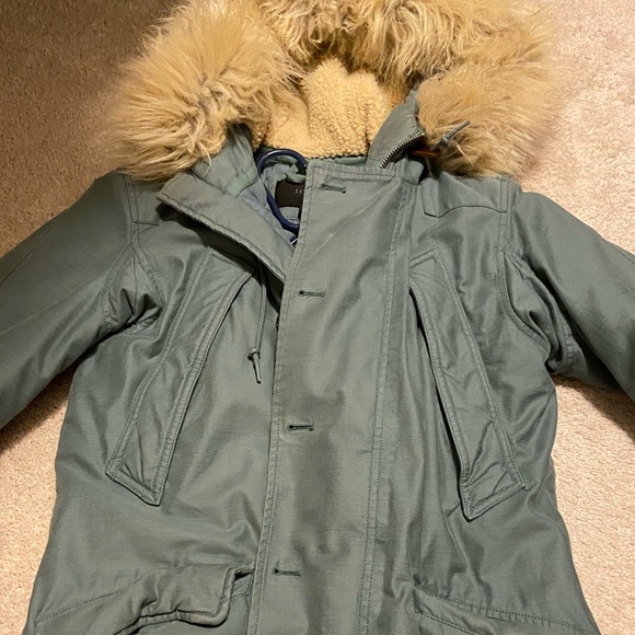 Winter Jcrew coat. Very warm with fur hood! - Picture 2 of 8